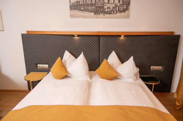 Doppelzimmer Premium Goldenes Lamm Bett