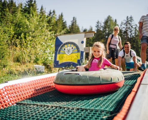 Kinder haben Spaß auf der Gerlitzen